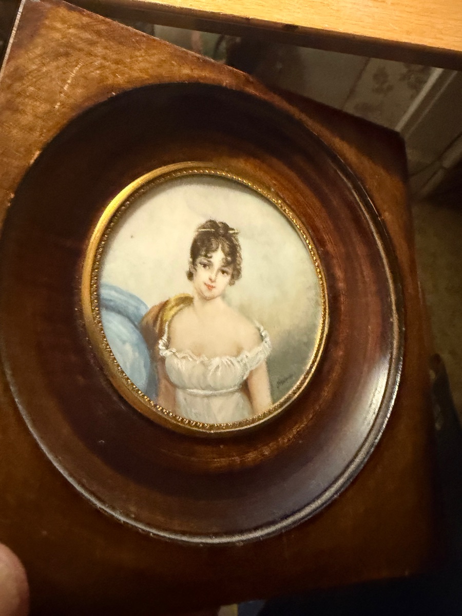 A Charming 19th-century Framed Portrait Featuring A Miniature On Ivory Of The Young Joséphine De Beauharnais-photo-1