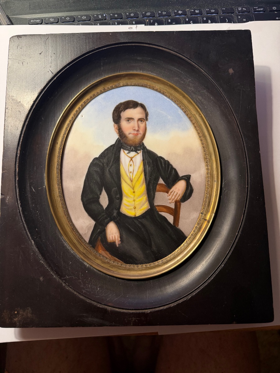 Portrait a la miniature sur porcelaine d'un notable Louis Philippe assis dans son cadre ovale-photo-6