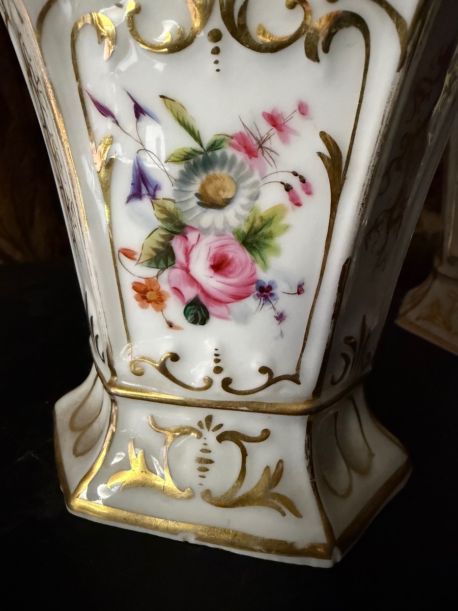 Pair Of Flared, Faceted, And Scalloped Vases With Floral Decoration, Made Of Paris Porcelain, "charles X"-photo-4