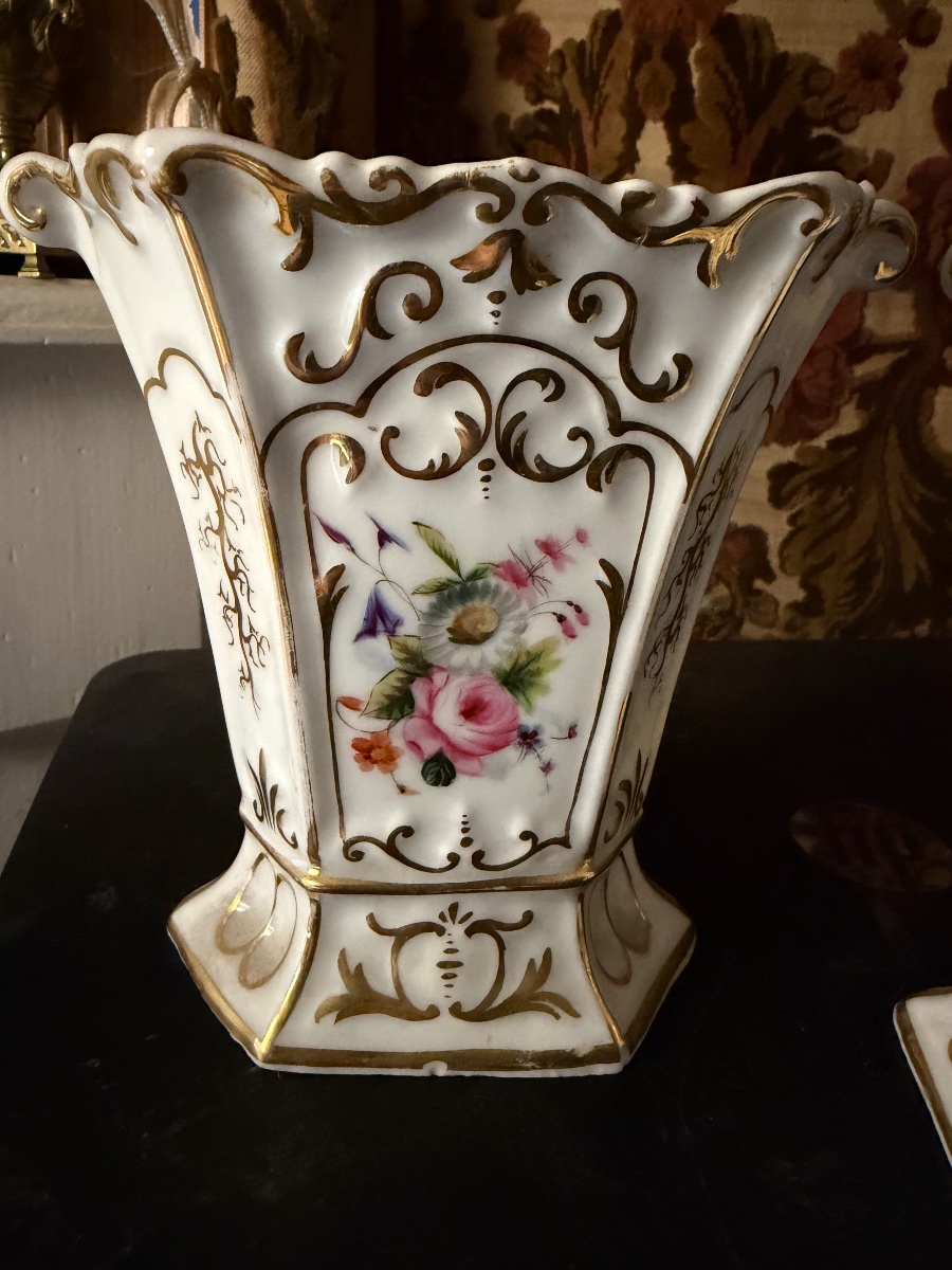 Pair Of Flared, Faceted, And Scalloped Vases With Floral Decoration, Made Of Paris Porcelain, "charles X"-photo-7