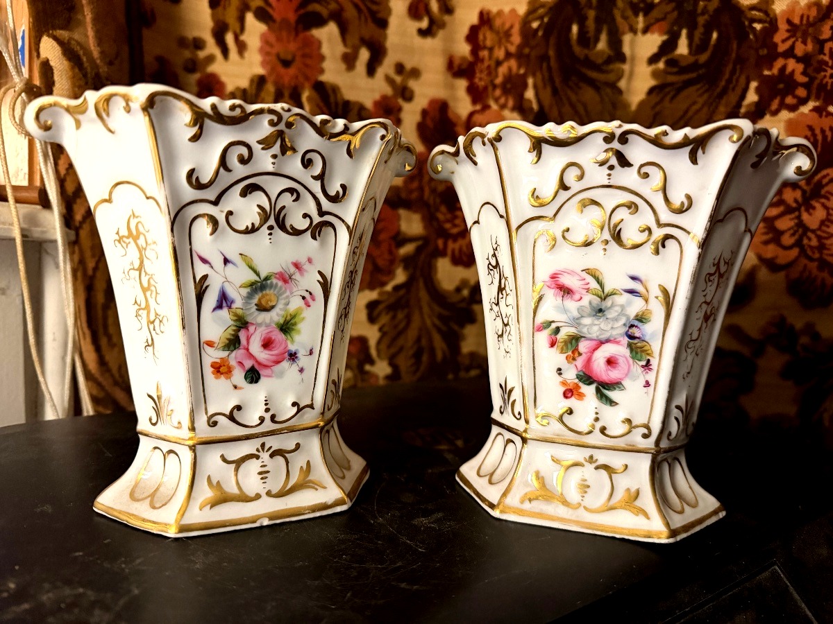 Pair Of Flared, Faceted, And Scalloped Vases With Floral Decoration, Made Of Paris Porcelain, "charles X"