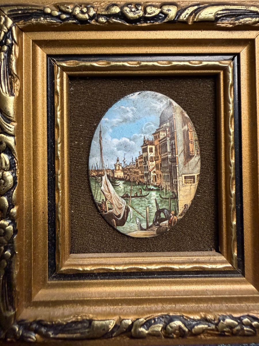 Pair Of Miniature Frames With Oval Enameled Copper Panels Depicting Delicate Views Of Venice From The Early 20th Century-photo-1