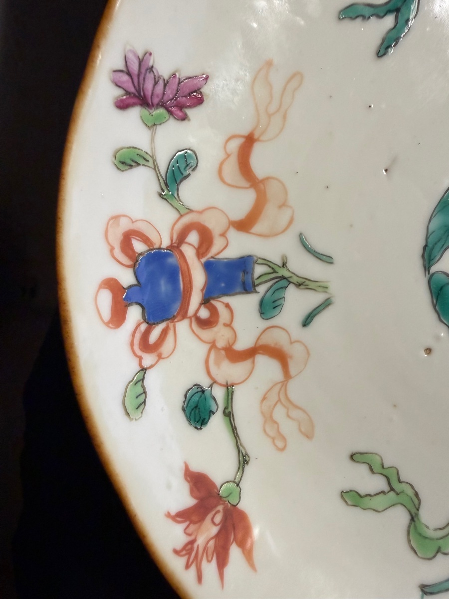 19th-century  Qing Porcelain Dish, Decorated With Floral And Fish Motifs And Abstract Designs-photo-2