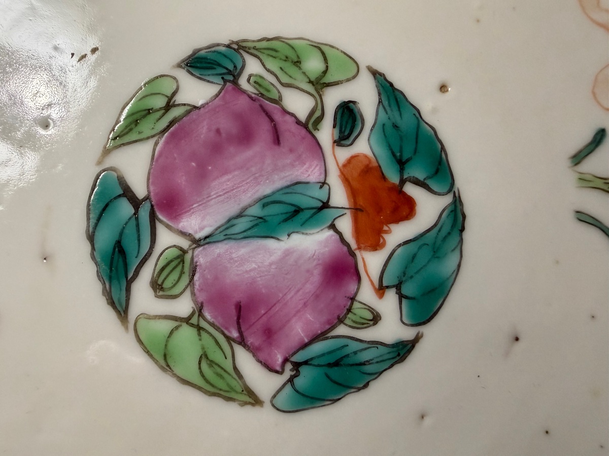 19th-century  Qing Porcelain Dish, Decorated With Floral And Fish Motifs And Abstract Designs-photo-3