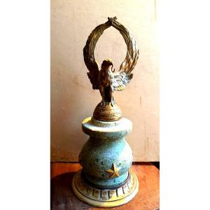 Giant Eagle Watch Stand, Crown-shaped Wings, Flowing Feet In Light Star-patterned Serpentine, 19th Century