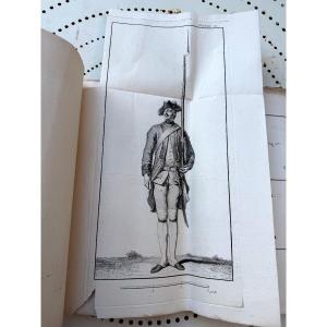 Cahier de  37 grandes planches dépl. d'Ecole d'Instruction Militaire sur l'ordre des bataillons