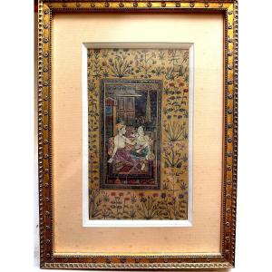 Riche miniature enluminée sur papier fin XVIIIème, décor floral doré et scène intime d'amoureux