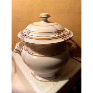 19th-century Victorian Ginger Pot In The Baroque Style, Made Of High-quality Porcelain With Decorative Trim