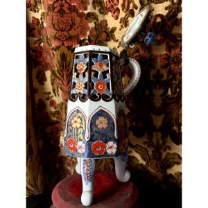 Porcelain Tea Pot (or Kraantjespot/three-legged Samovar) With Imari Decoration, Dating From The 19th Century