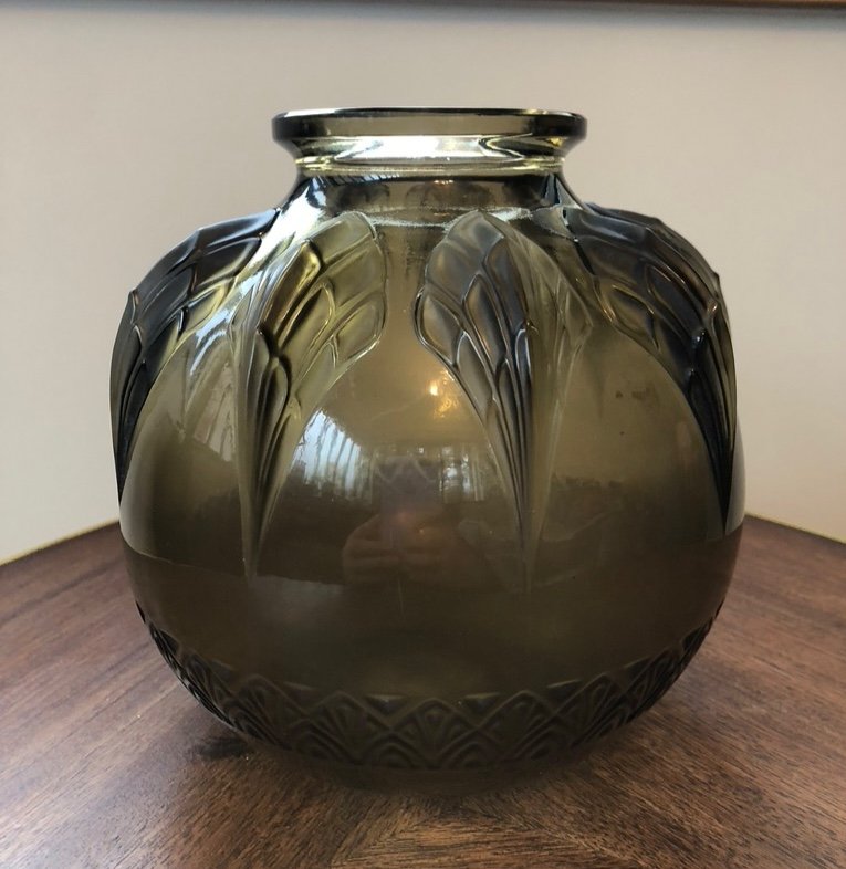 Vase en verre fumé Era Lalique-sabinot-verrelys