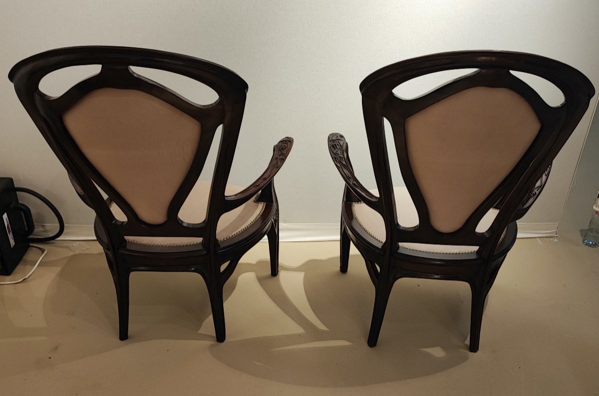 Exceptionnelle paire de fauteuils Gruber en acajou à décor de motifs floraux-photo-2