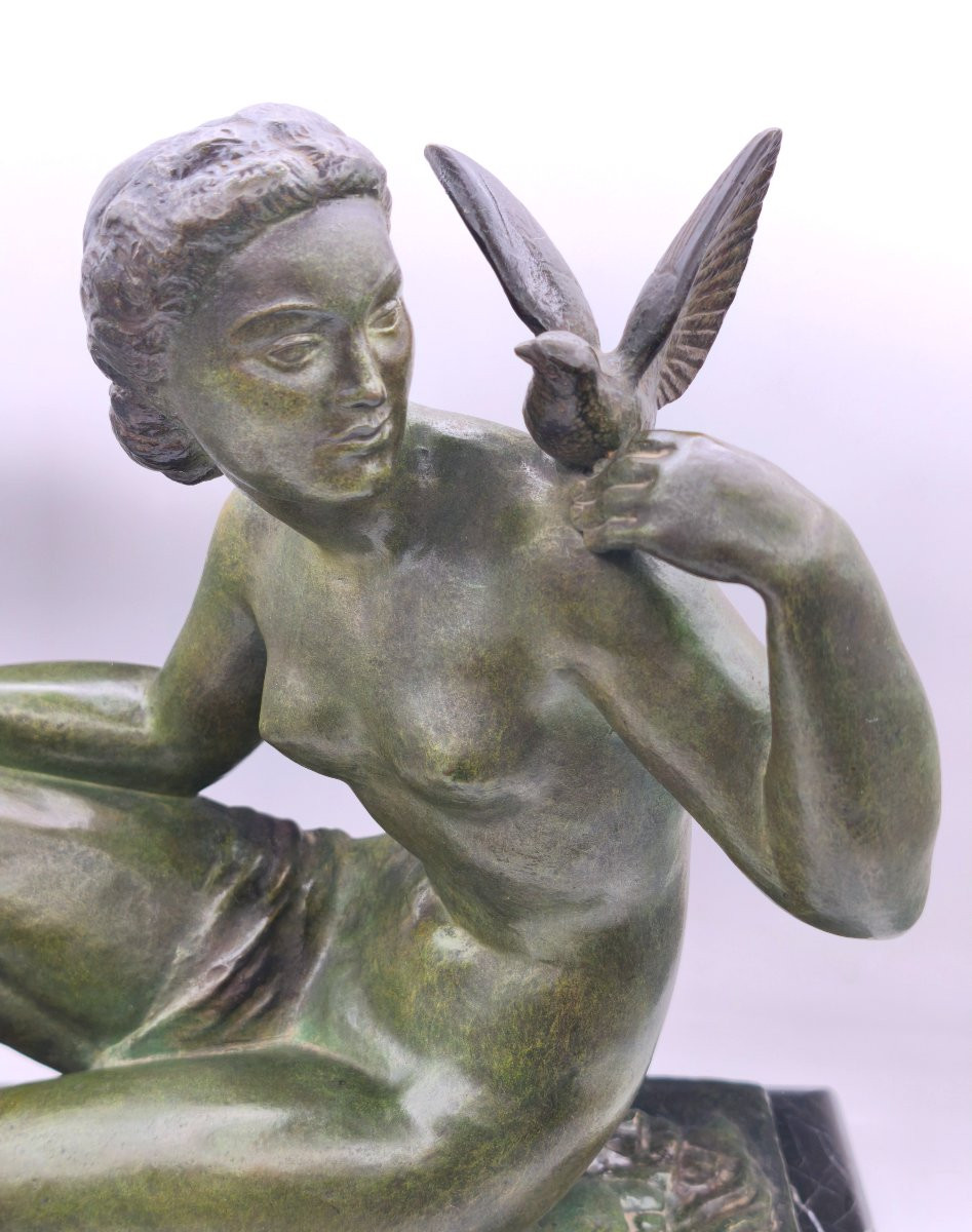 Bronze Art Déco - Femme à la colombe -photo-4