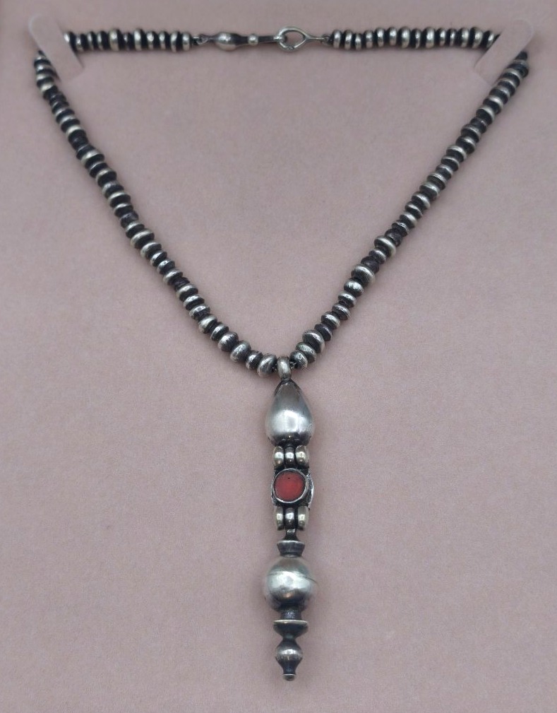 Goudji - Collier en argent moderniste 
