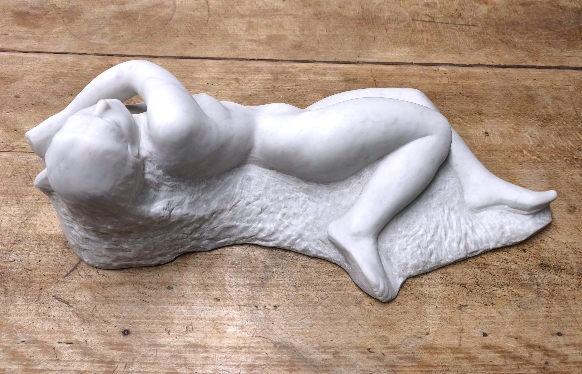 Joan Rebull Torroja - Art Deco Marble Sculpture Depicting A Reclining Woman  -photo-3