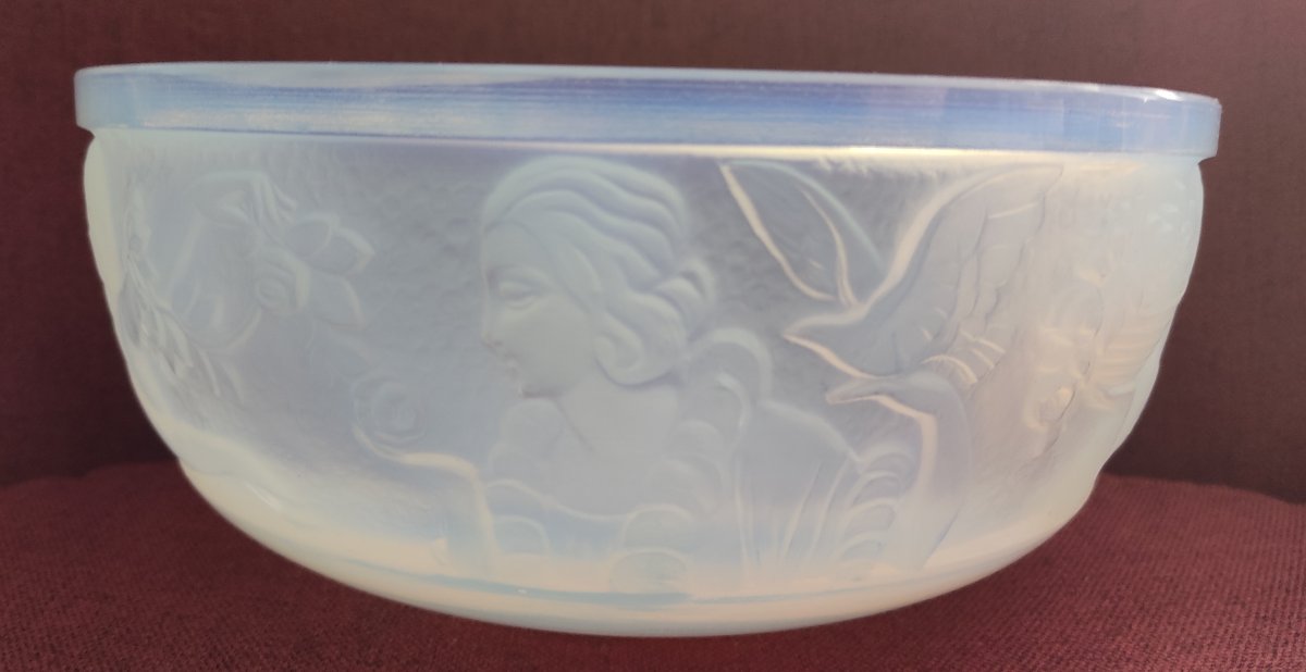 Sabino. Vase, Opalescent Glass Bowl Decorated With A Frieze Of Mythological Characters