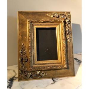 Photo Frame With Flower Decor