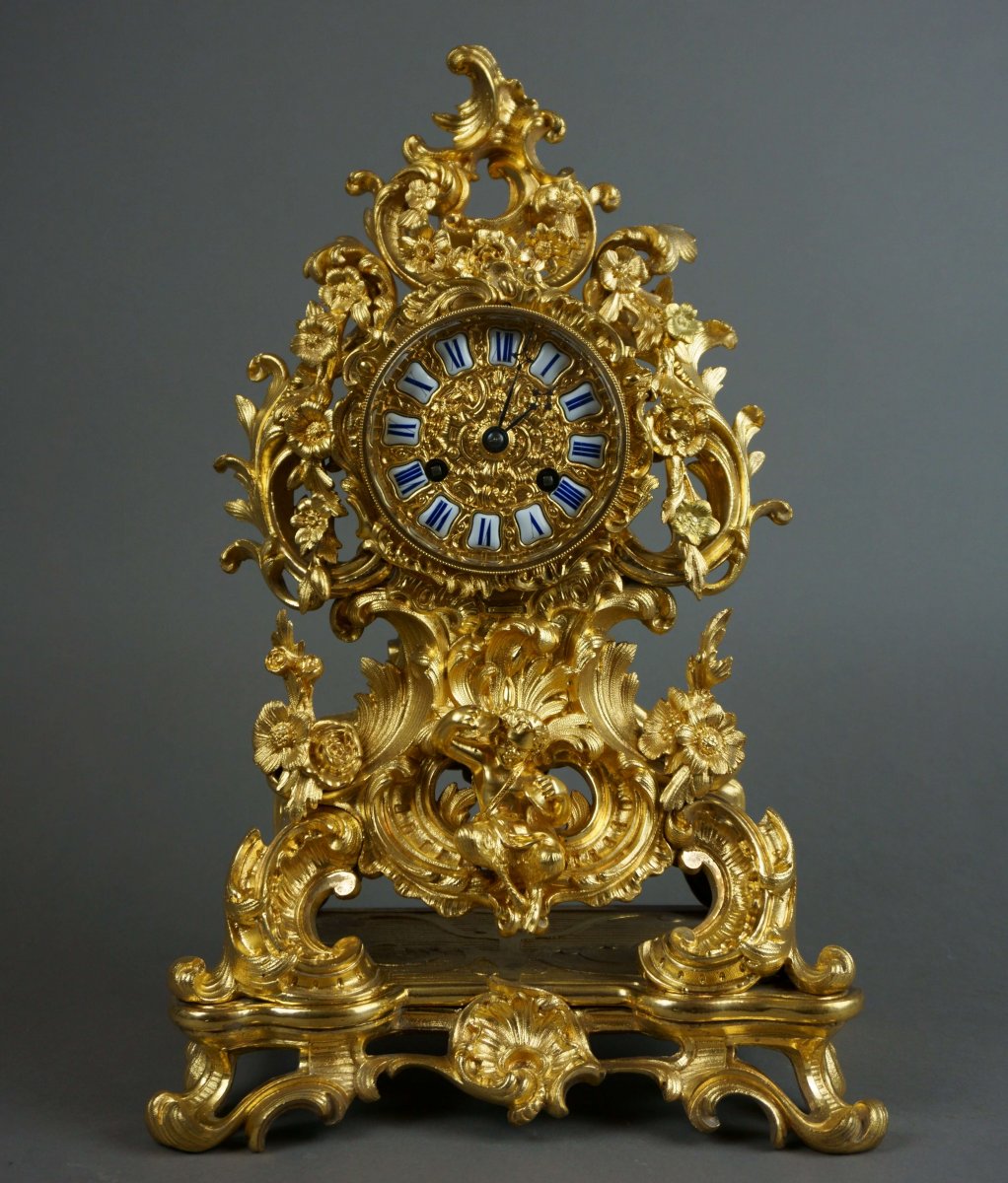 Pendule, Horloge Rocaille En Bronze Doré De Style Louis XV, époque Napoléon III
