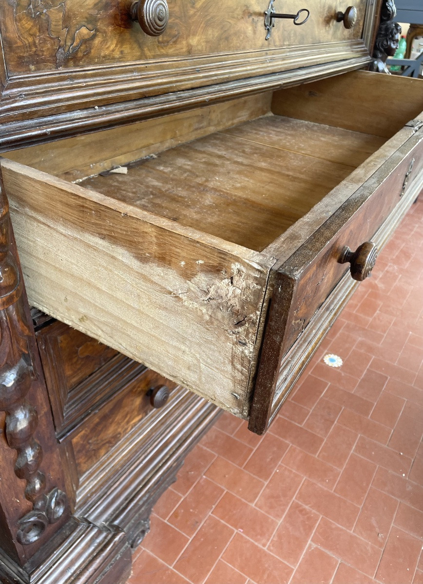Grande commode en noyer, XVIIe siècle-photo-5