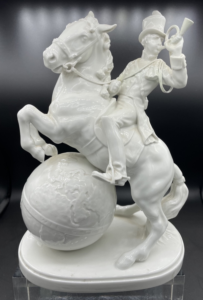 Figurine équestre d'un postillon en porcelaine allemande, XXe siècle