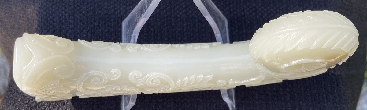 19th-century Mughal Jade Dagger Handle-photo-1
