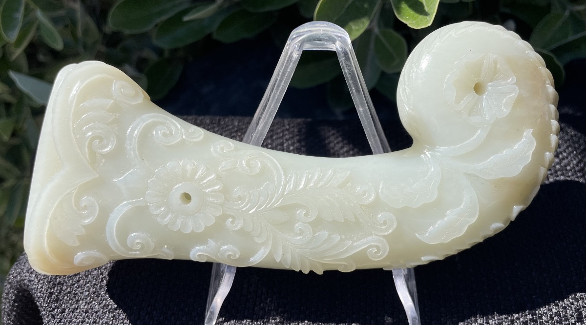 19th-century Mughal Jade Dagger Handle
