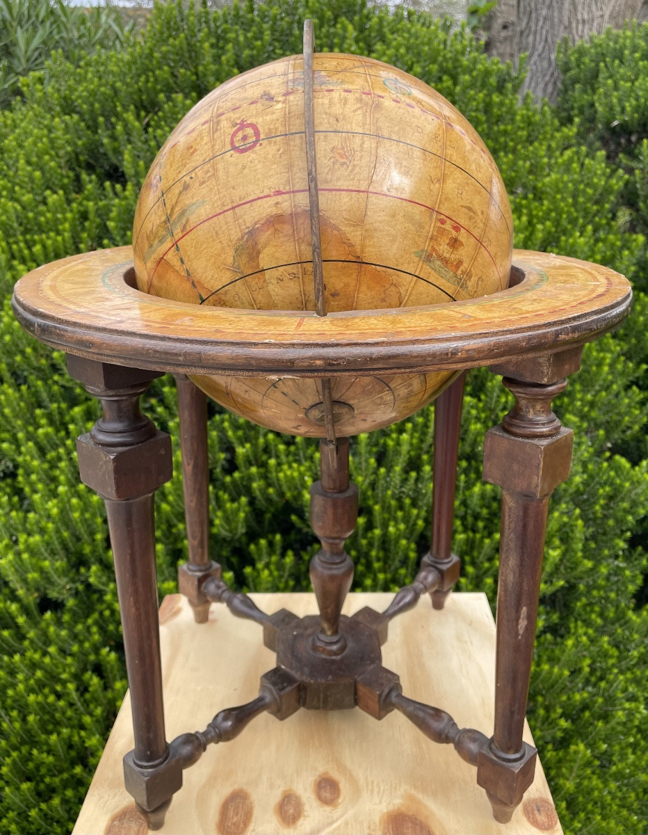 Carte du monde en bois et en papier du XXe siècle