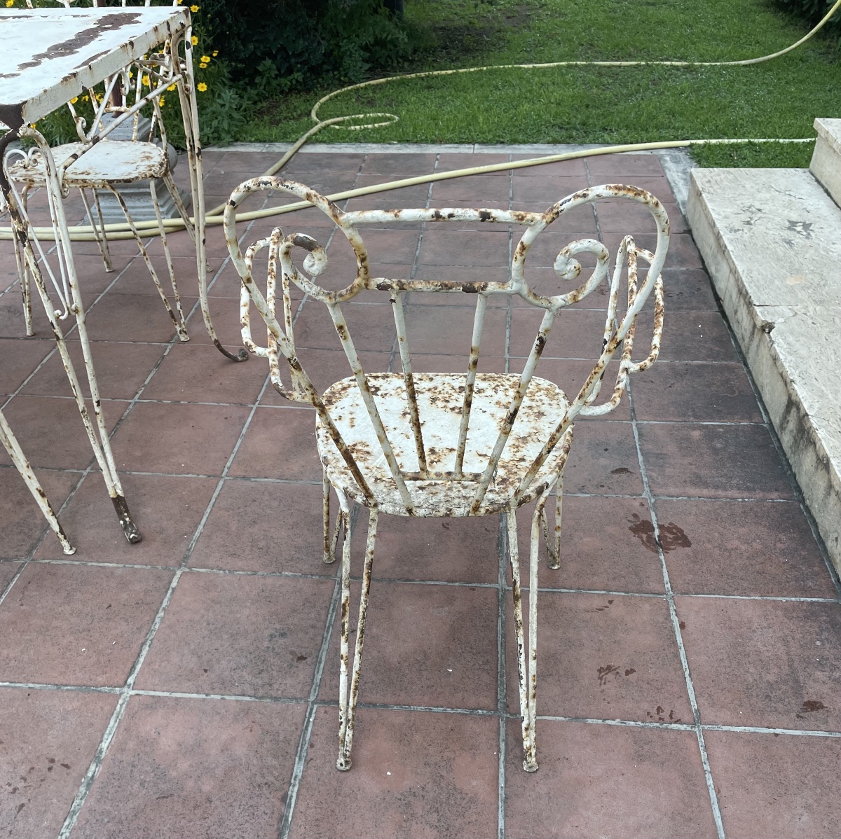 Table et chaises de jardin en fer du XXe siècle-photo-1