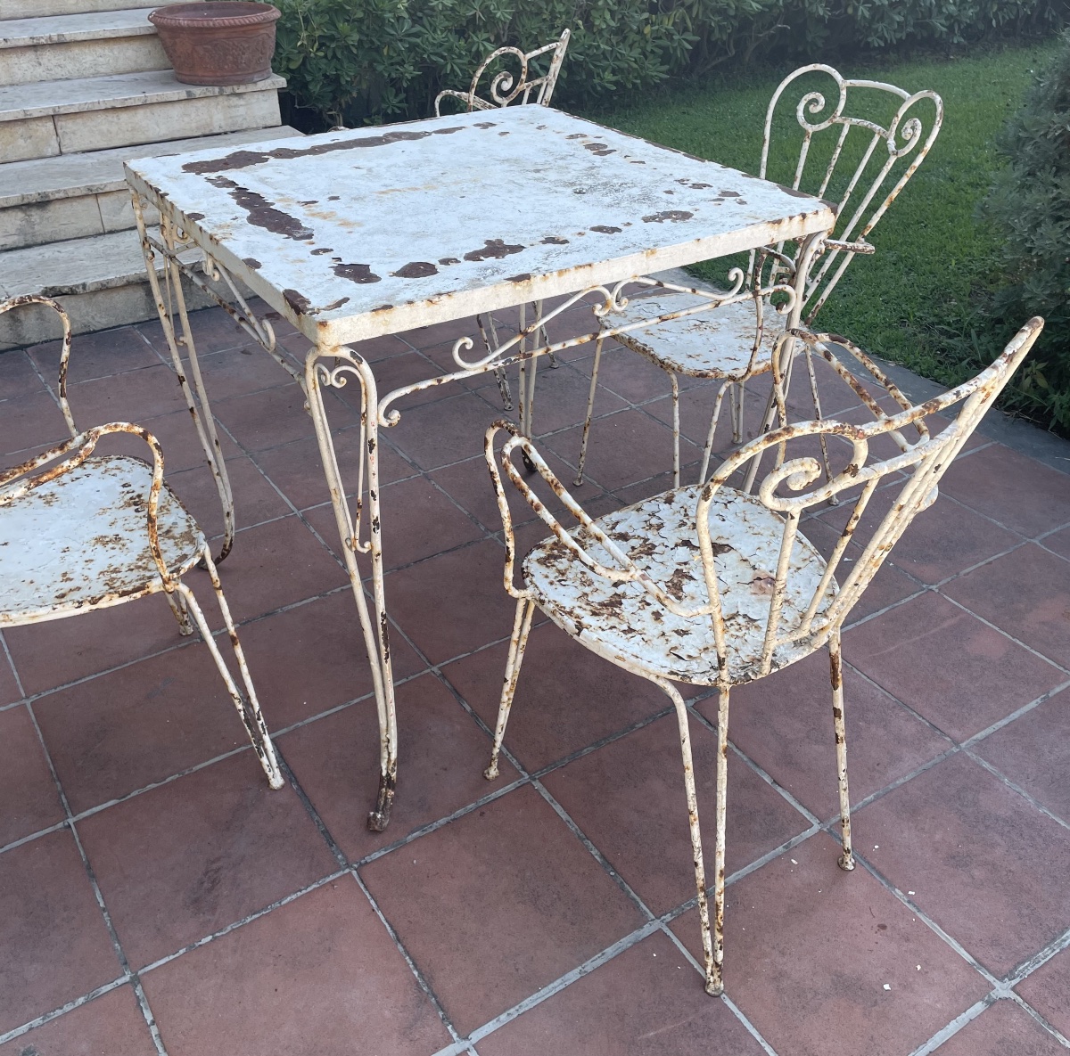 Table et chaises de jardin en fer du XXe siècle-photo-5