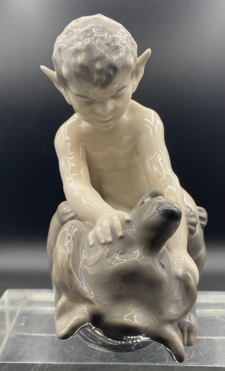 Faune à l'ours en porcelaine Royal Copenhagen, XXe siècle-photo-2