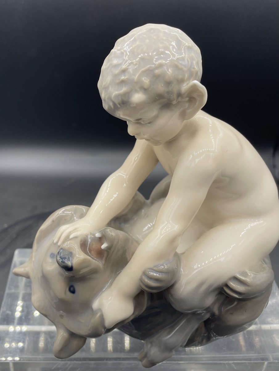 Faune à l'ours en porcelaine Royal Copenhagen, XXe siècle-photo-1