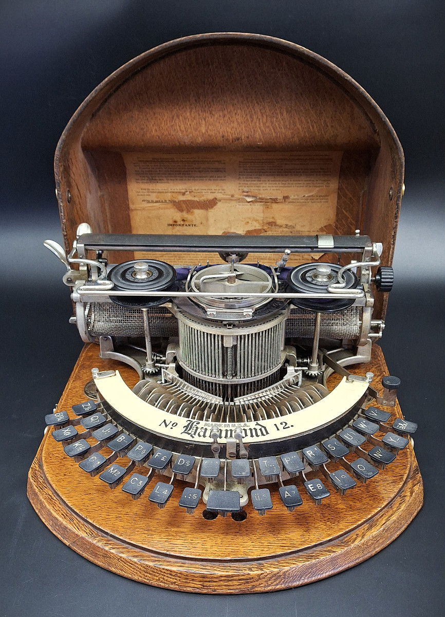 Hammond Typewriter, Model 12 Half-moon, 1905