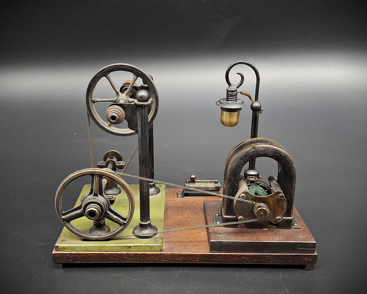 Antique Electric Motor, Didactic Model, 1900