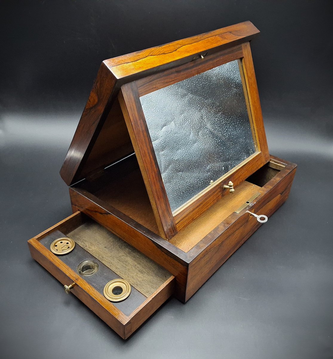 Boîte de voyage en bois de palissandre,  fin du 19ème siècle-photo-1