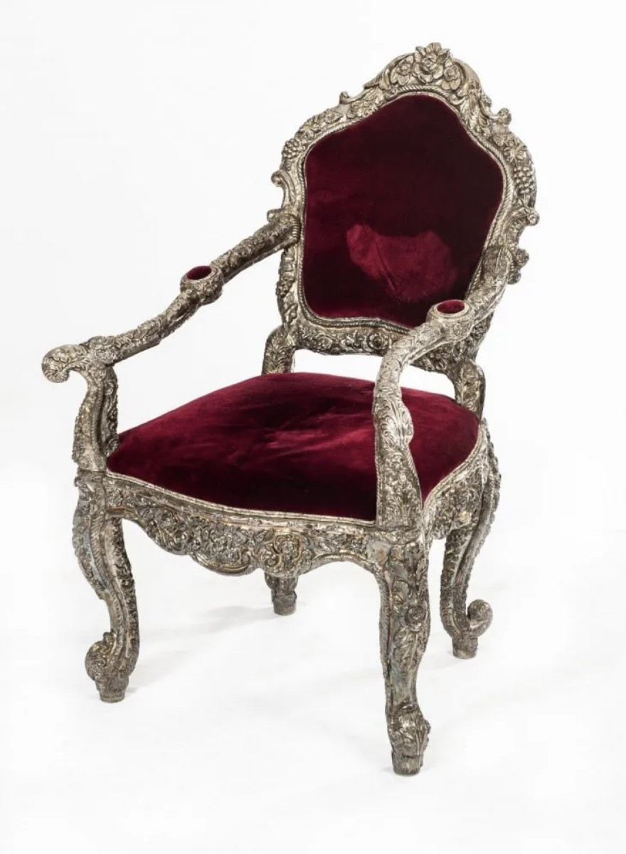 Fauteuil ottoman en bois sculpté et plaqué d’argent, Turquie, fin XIXe – début XX