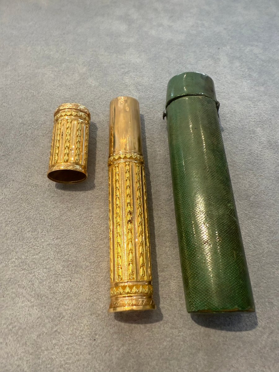 Étui en or avec son étui d’origine en cuir de lézard  France, Paris, vers 1770-photo-3