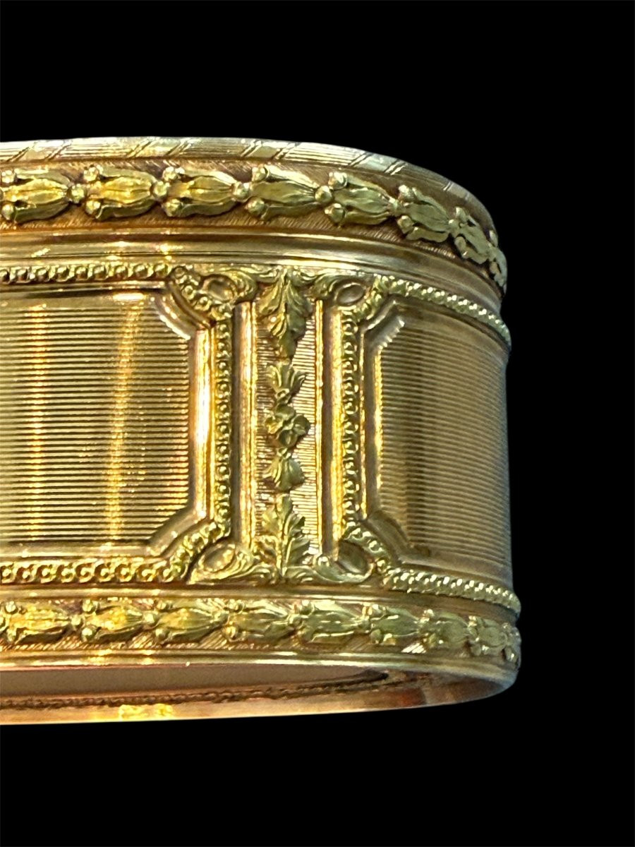 Tabatière ovale en or avec émail peint, France, fin XVIIIe – début XIXe siècle-photo-3