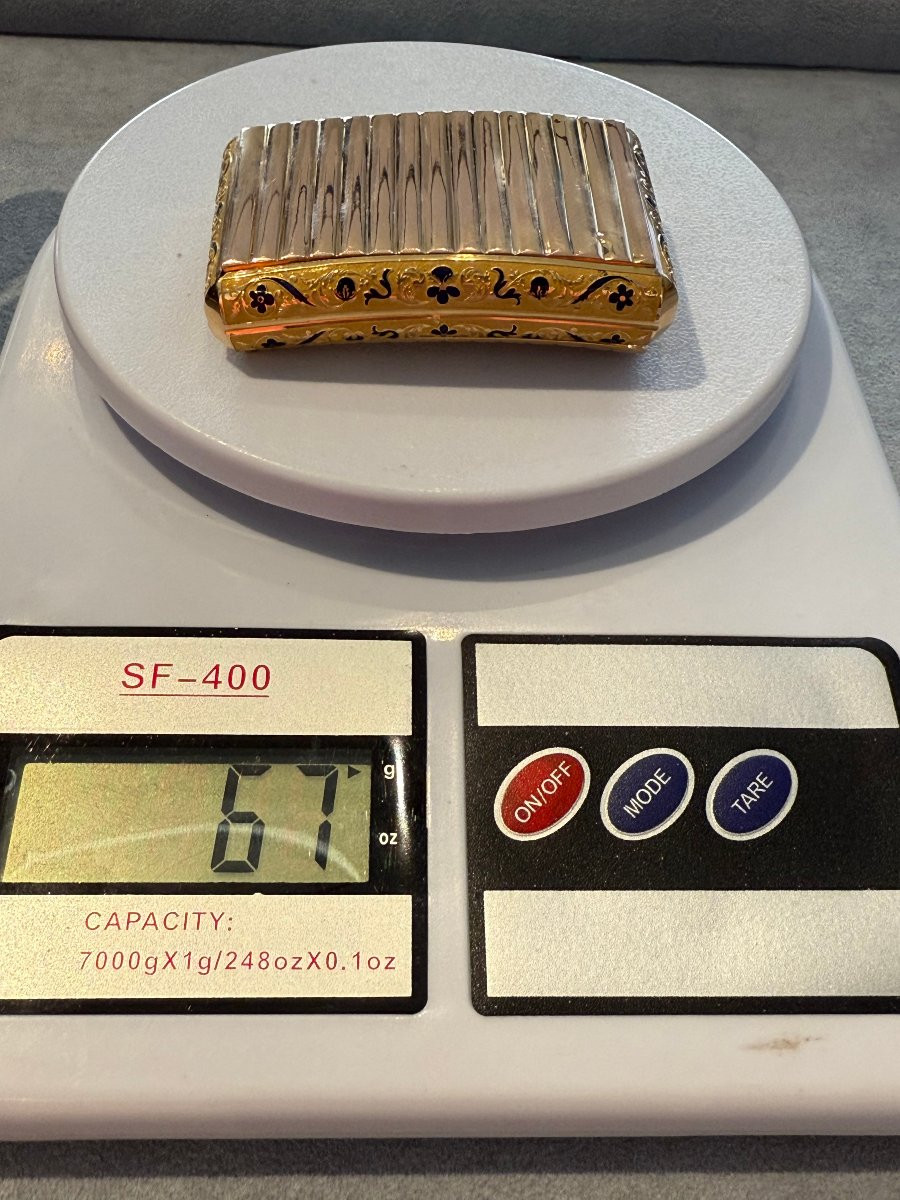 Tabatière de poche courbe en or et émaux, Paris, vers 1838–1850, maître orfèvre « AM »-photo-2