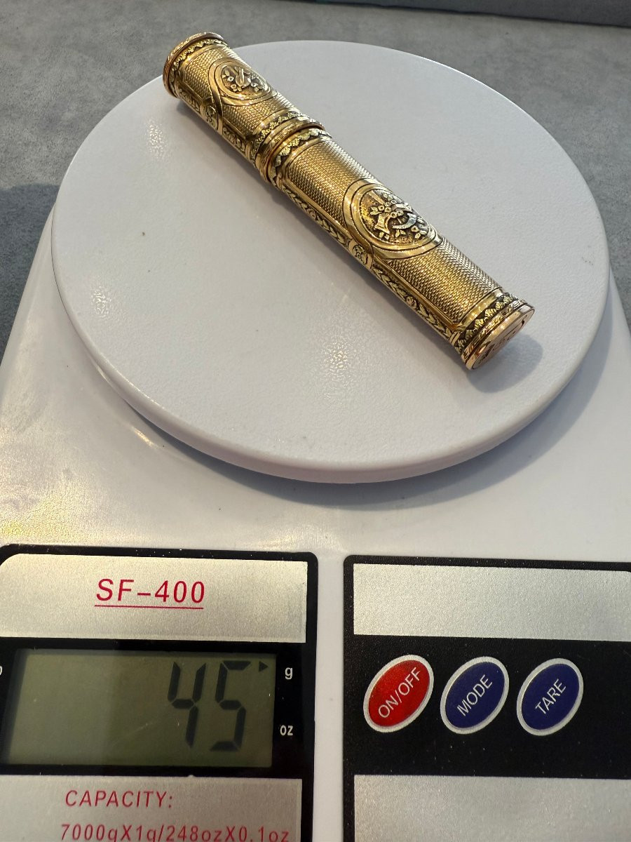 Étui “nécessaire à écrire” en or gravé et guilloché-photo-3