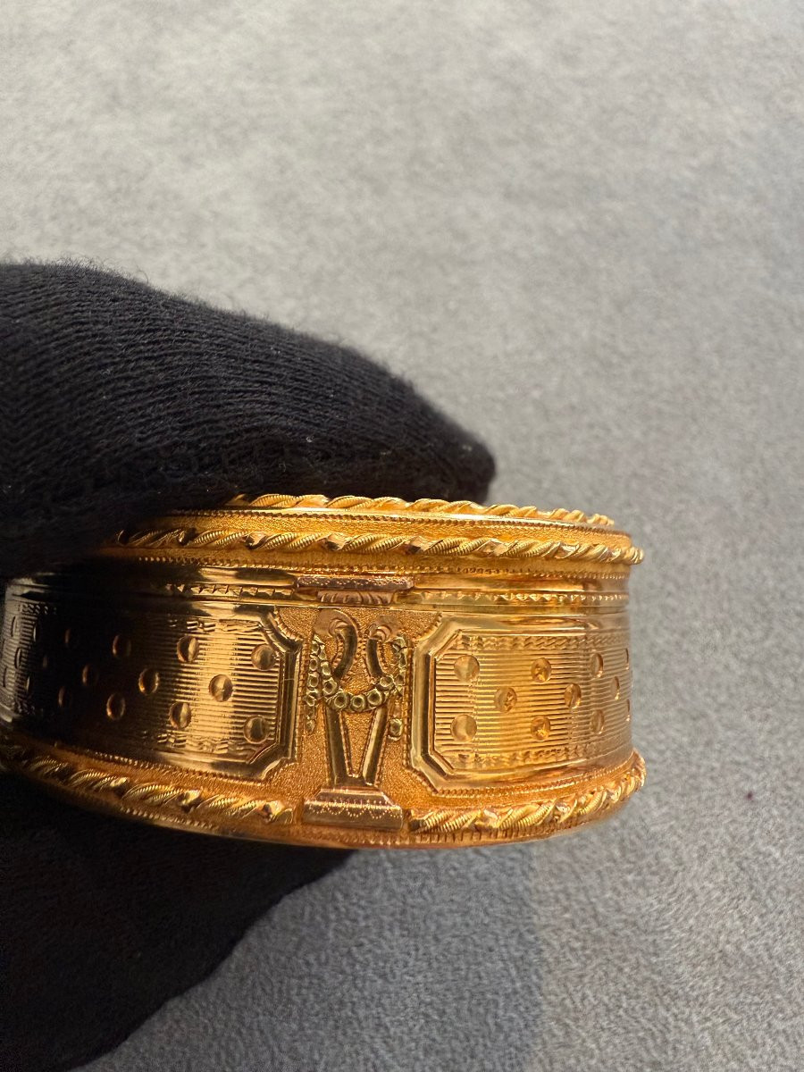 Gold Snuffbox, France, Louis XVI Period (ca. 1780–1790)-photo-2