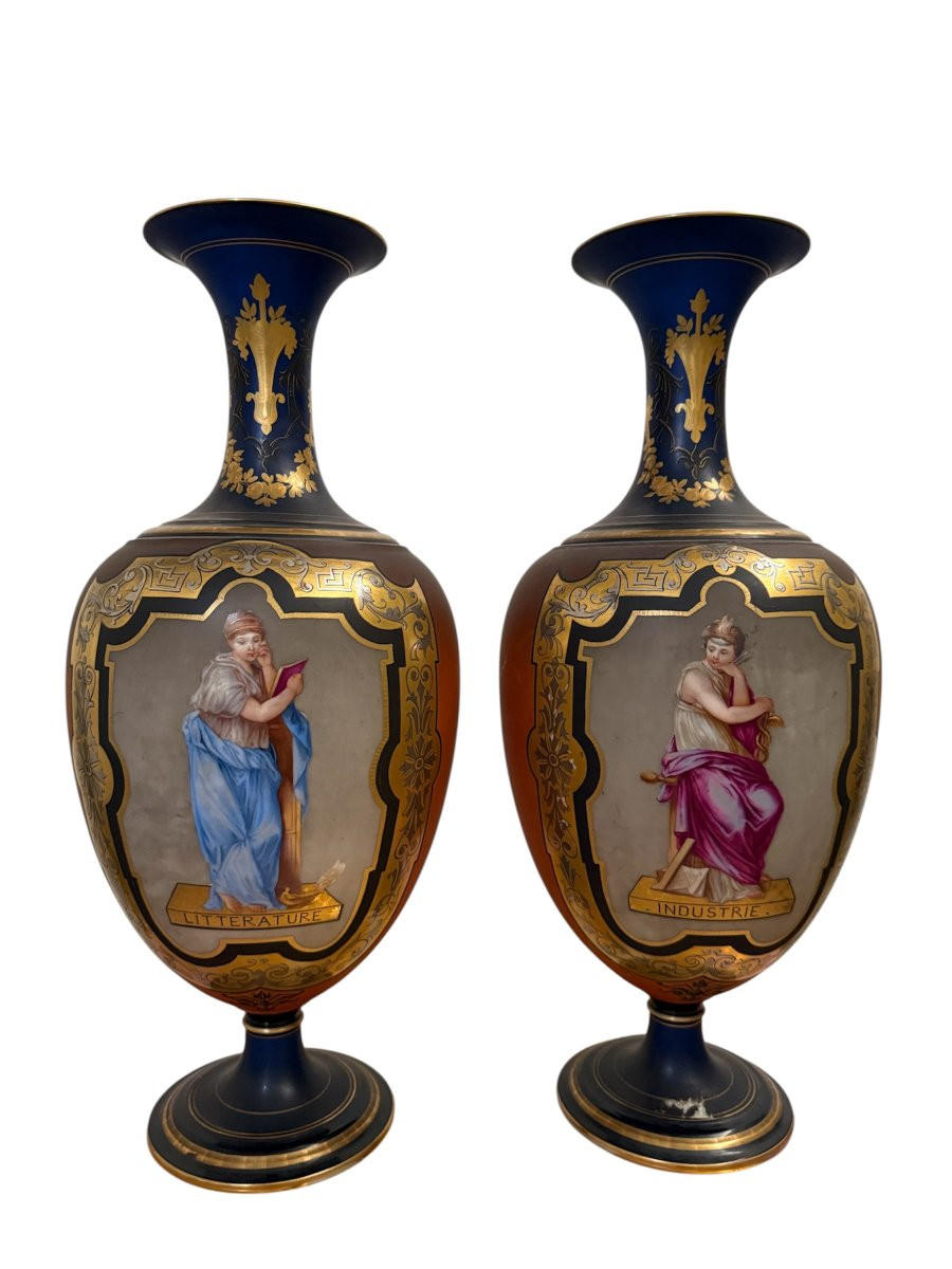Paire de vases en porcelaine peinte et dorée, France, XIXe siècle-photo-4