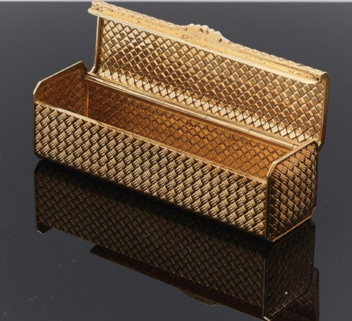 French 18k Gold Snuff Box-photo-3