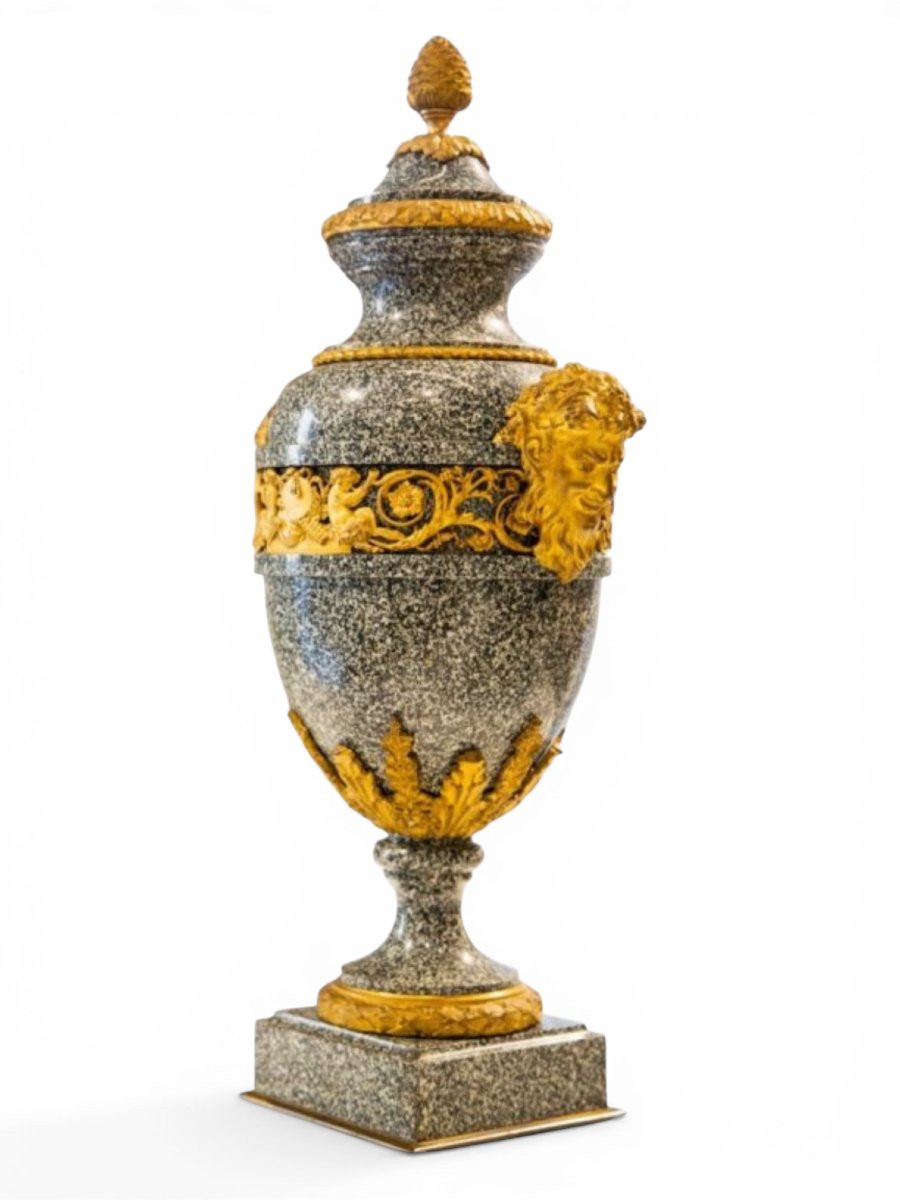 Paire De Vases Français En Porphyre Gris, Attribués à Pierre-philippe Thomire (1751-1843)-photo-3