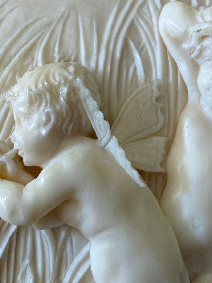 Plaque en ivoire sculpté aux putti ailés et au héron Allemagne, seconde moitié du XIXe siècle-photo-5