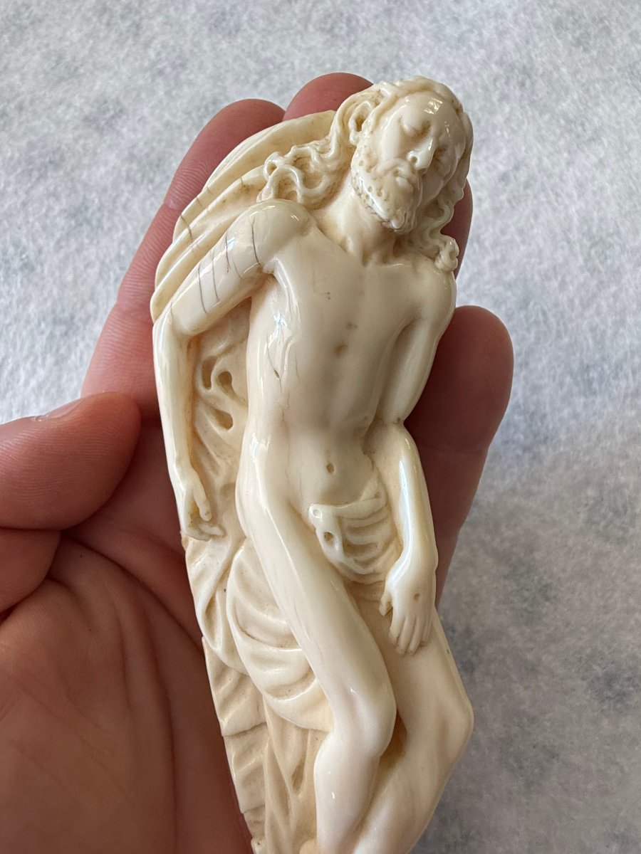 Christ mort en ivoire sculpté – Allemagne, fin XVIIIe – début XIXe siècle-photo-7