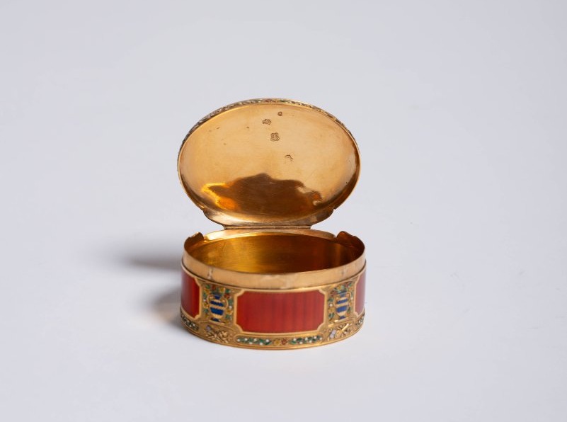 Importante tabatière française en or polychrome et émaux – XIXᵉ siècle-photo-3