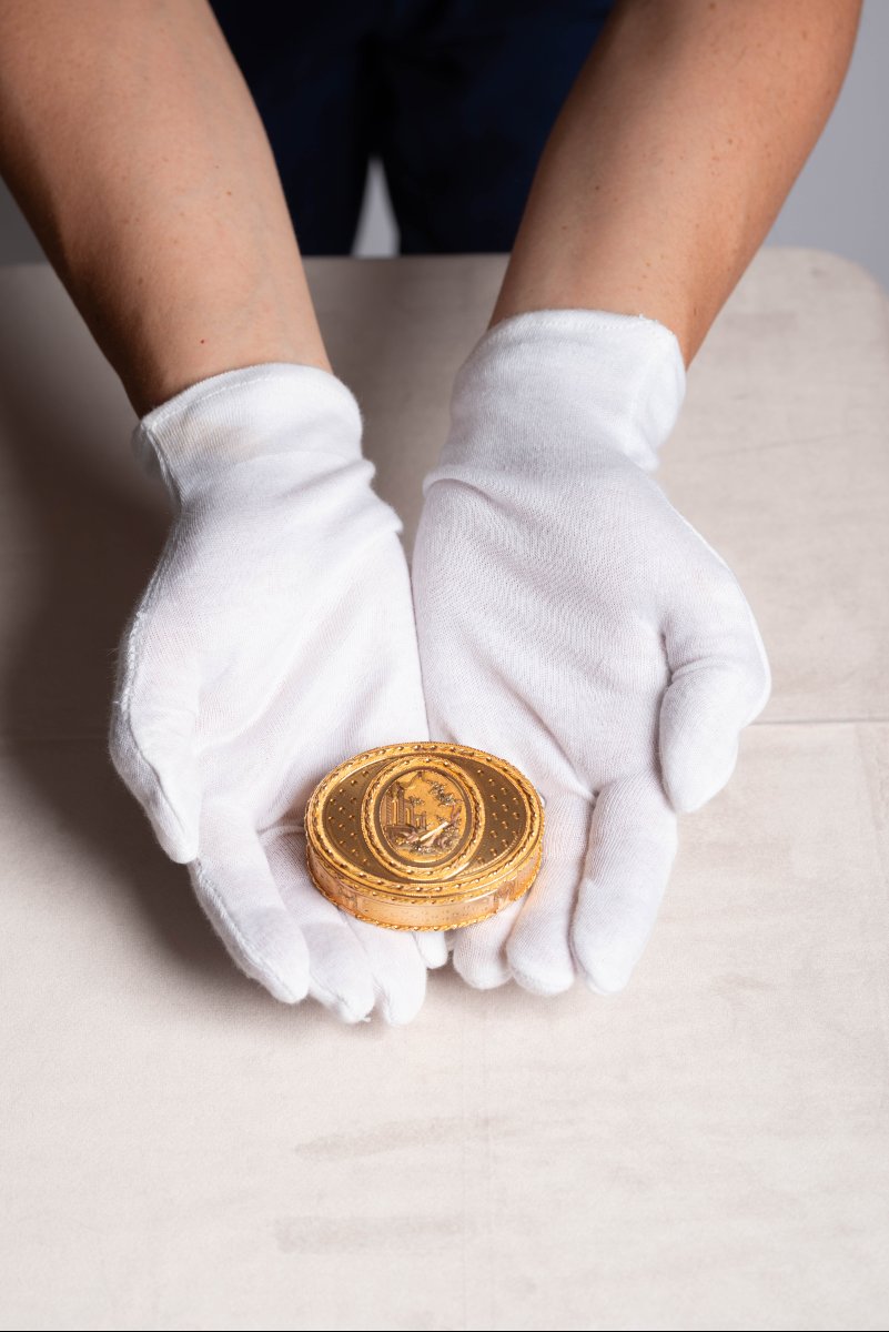 Elegant French Snuffbox In 18-karat Gold, Late 18th Century-photo-4