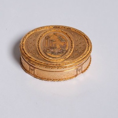 Elegant French Snuffbox In 18-karat Gold, Late 18th Century