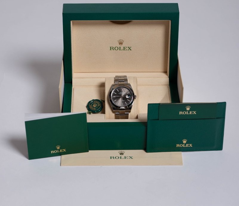Rolex Oyster Perpetual Datejust 41 Ref. 126300 – Complete Set – Never Worn (2022)