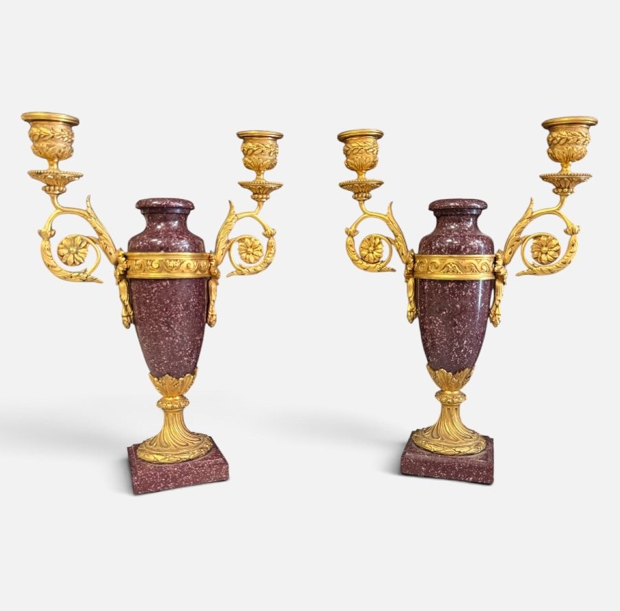 Paire de candélabres Empire en porphyre rouge et bronze doré, France, début du XIXe siècle