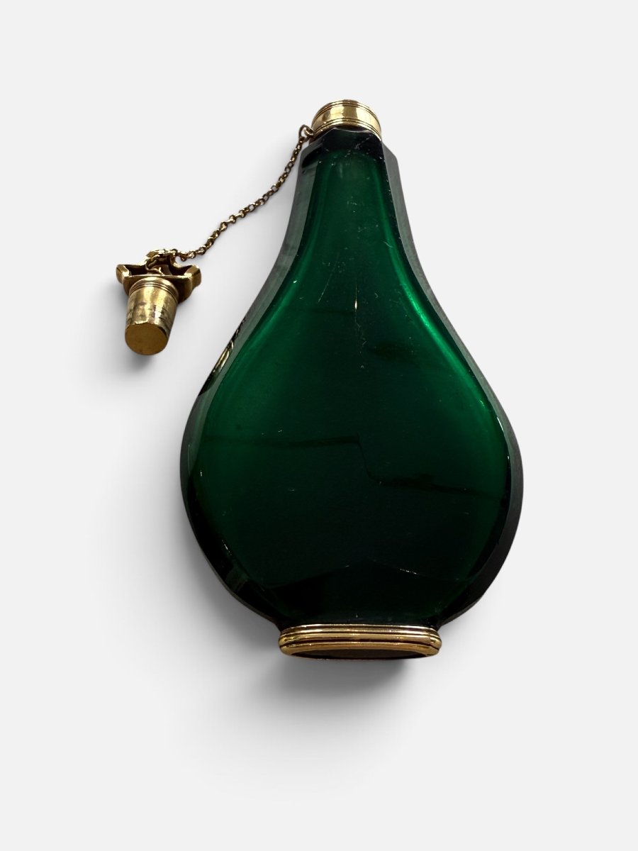 Elegant French Perfume Bottle Made Of Faceted Green Glass And 18-karat Gold-photo-2